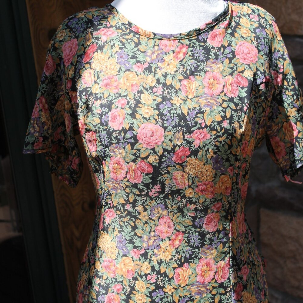 Casual Corner Romantic Floral Maxi Dress